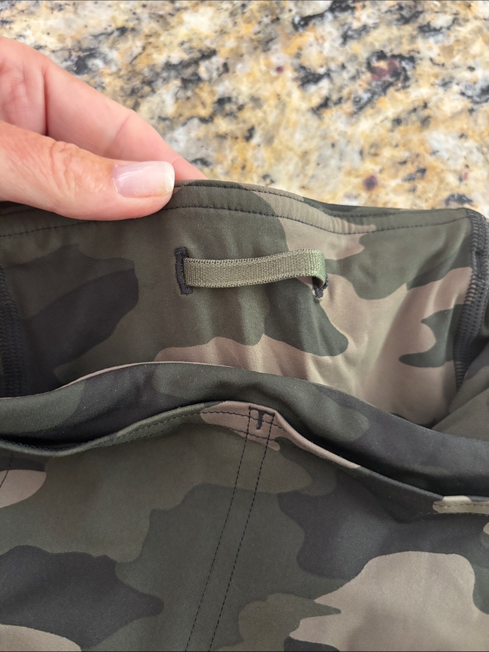 Lululemon Fast and Free High-Rise Leggings – Incognito Camo Gator Green - Picture 6 of 8